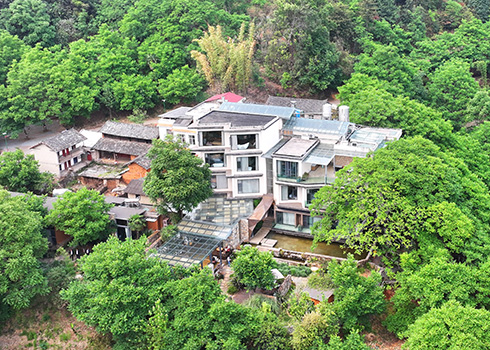 哀牢山风景区打造高端精品民宿群.jpg