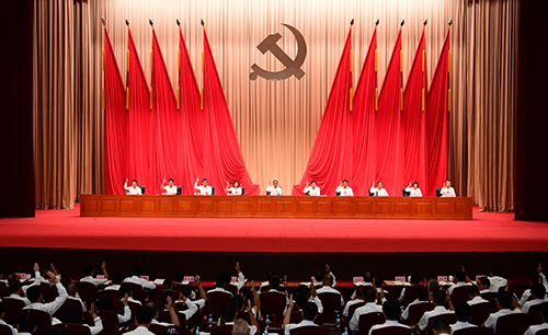 中共玉溪市委六届八次全会举行.jpg