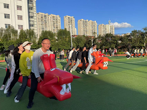 玉溪聂耳小学教育集团举行教师运动会.jpg