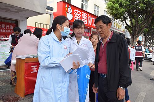 2025年全民营养周暨“5·20”中国学生营养日活动启动.jpg