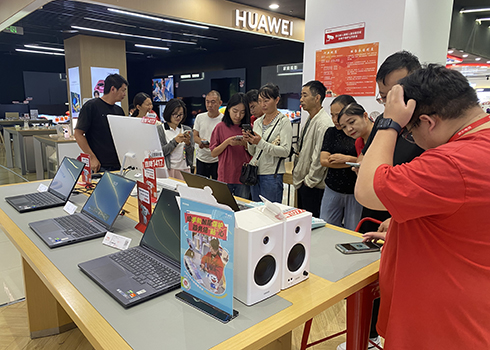 “后高考经济”升温 青春消费为市场注入新活力