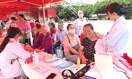 多家医院开展系列活动庆祝中国医师节.jpg