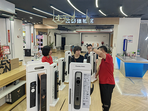 居家适老化改造让养老变“享老”1.jpg