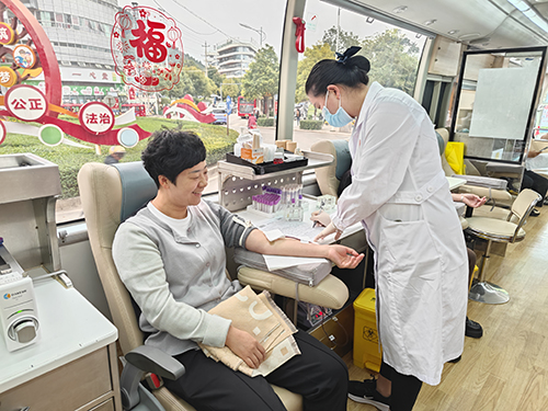 无偿献血活动开展.jpg 无偿献血活动开展.jpg